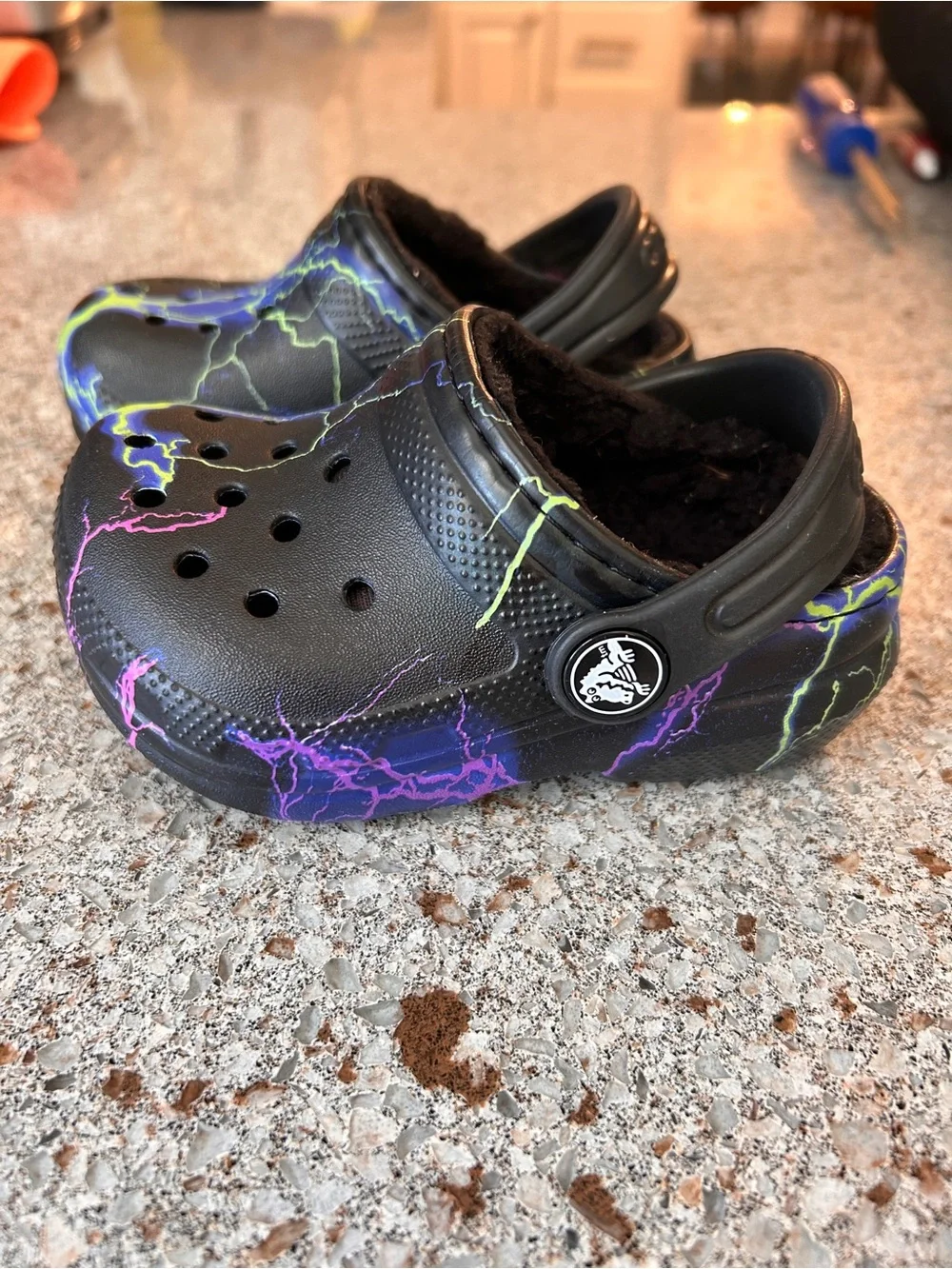 CROCS Kids Black Lightning Print Fuzzy Lined Clogs